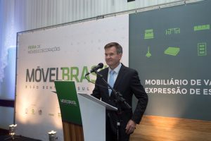 Ivo Beuther no lançamento da Móvel Brasil